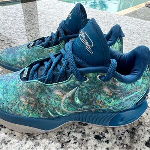Nike LeBron 21 Abalone Men’s size 5 basketball shoes unisex